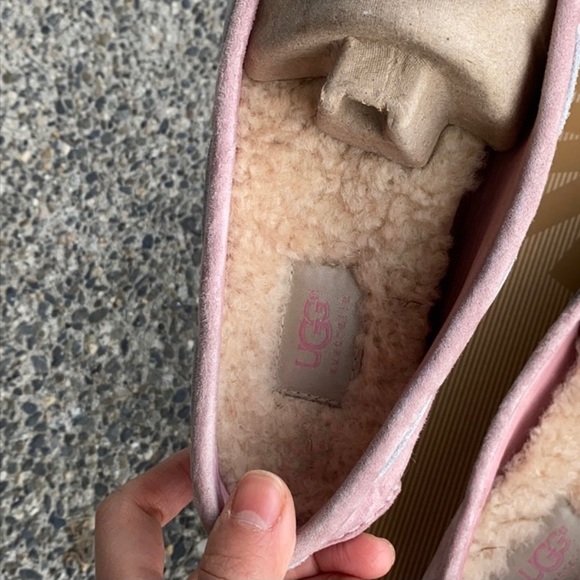 Ugg Meena - Picture 3 of 5